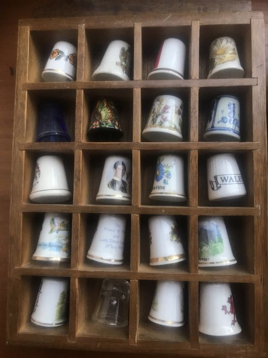 Напестники колекційні різні