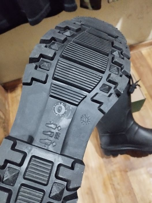 Чоботи, термо ботинки ,снігоходи , Kamik  Canada