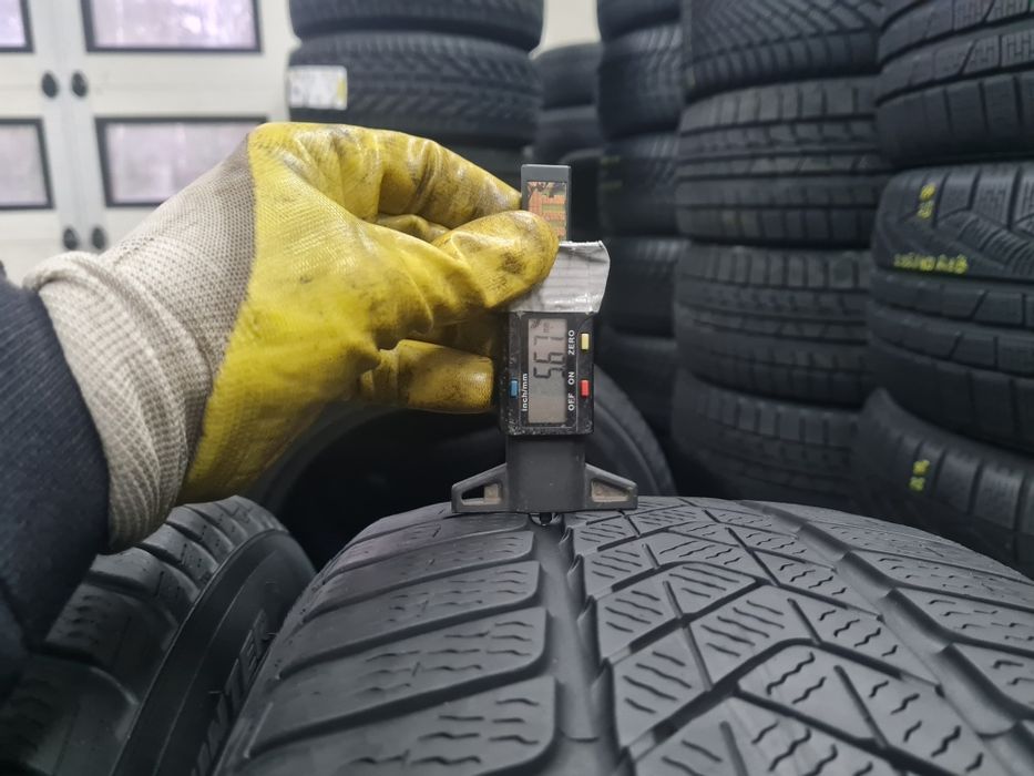 225/60R17 Pirelli Sottozero 3. 2023r.