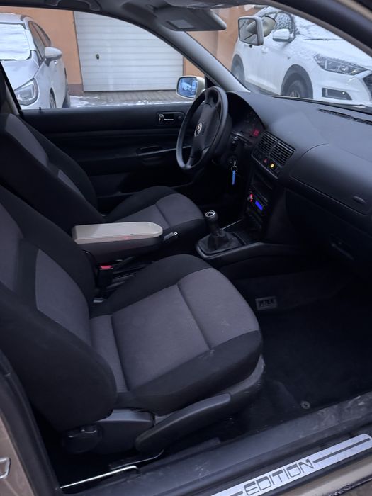 Golf 1.4 benzyna klima