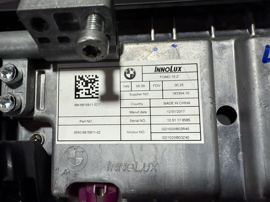 Bmw f15 g11 монітор