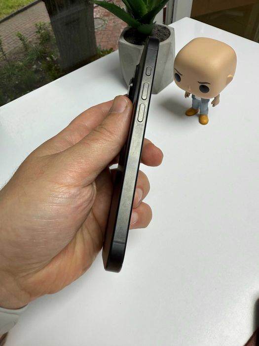 iPhone 15 Pro 256GB - 86% акб