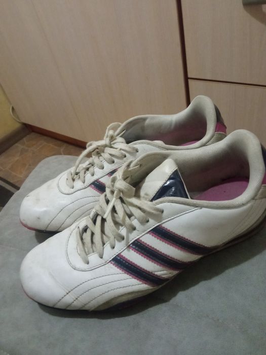 Кросівки унісекс