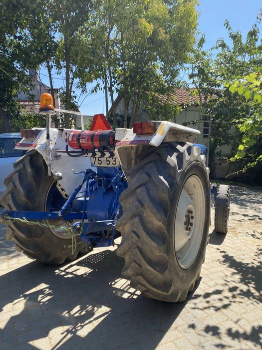 Trator Ford 3600