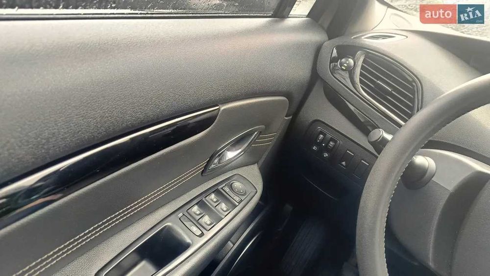Renault Scenic 2012 рено сценік
