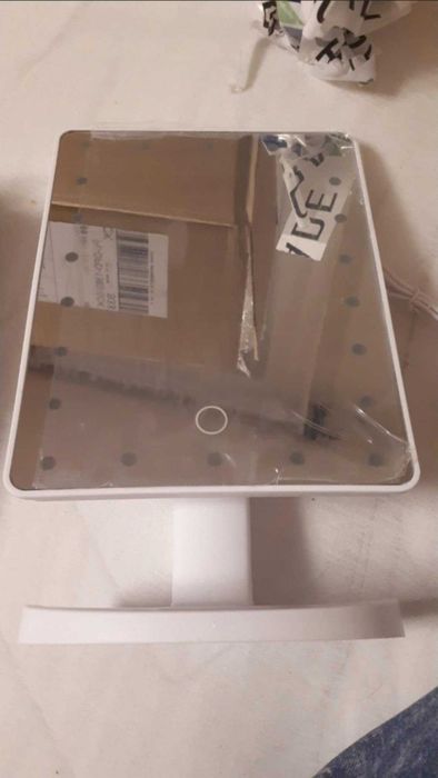 Lusterko kosmetyczne LED podświetlane, regulowane, bezprzewodowe