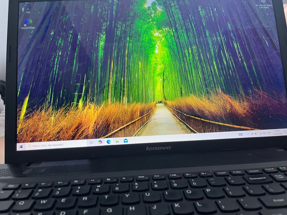 Laptop Lenovo plus torba