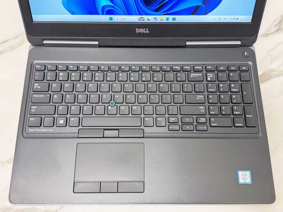 Dell Precision 7510 15.6"FHD IPS|i7-6920HQ|16GB|360SSD|M2000M|АКБ 29%