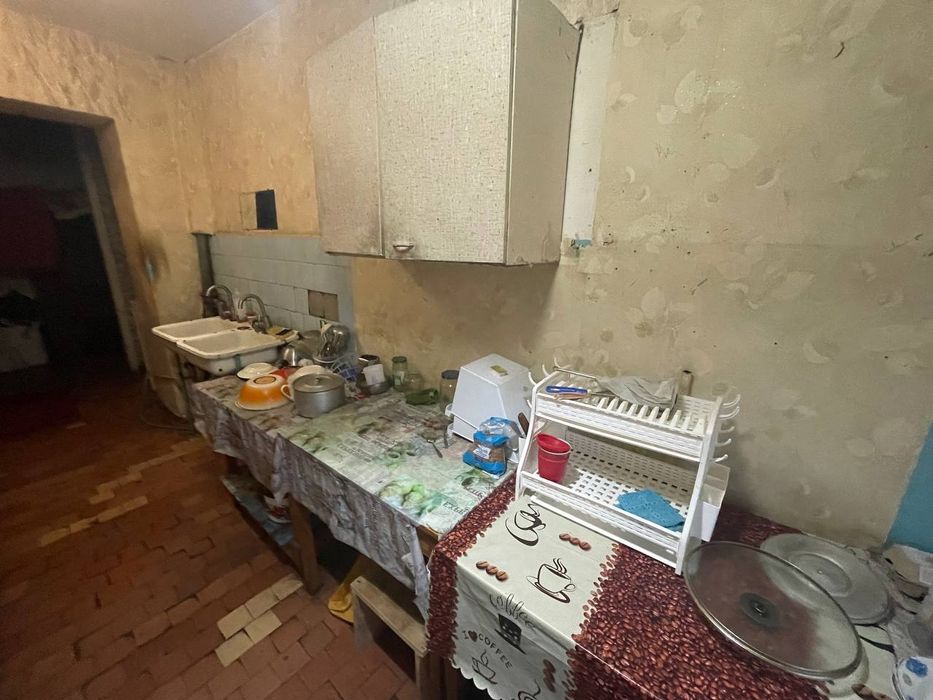 Кімната в гуртожитку по вулиці Нарбутівська