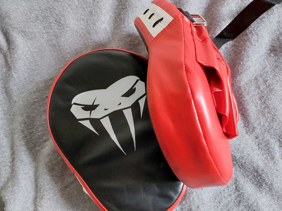 Лапи Вигнуті Venum з PU (2шт)