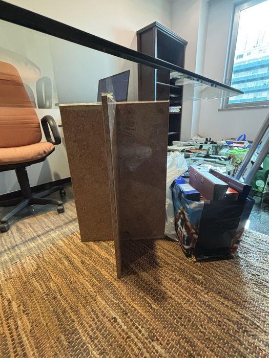 Secretária mármore e vidro