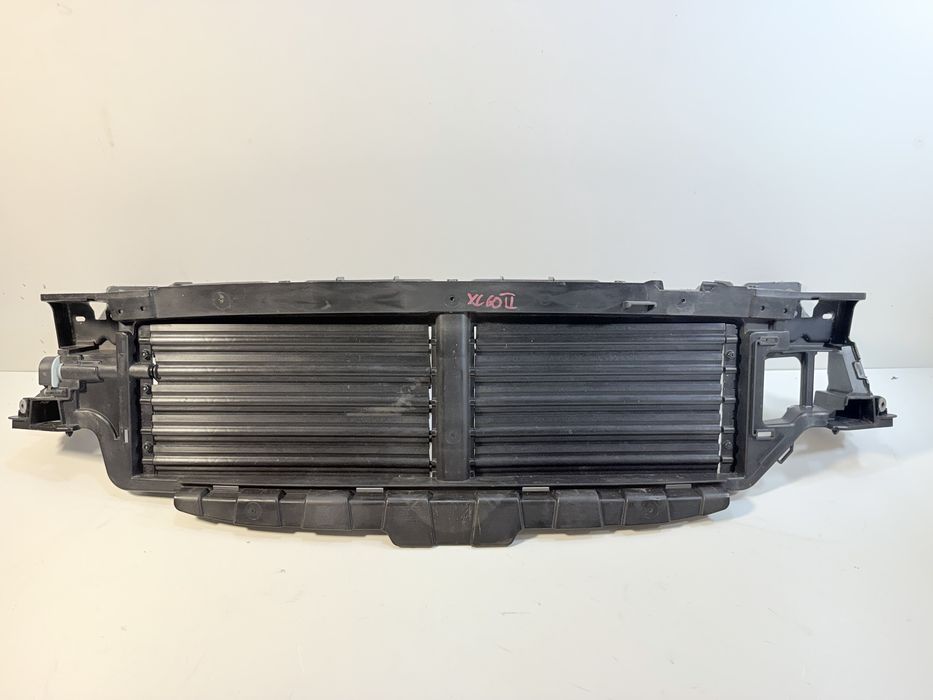 Volvo XC60 2 II wlot powietrza żaluzja elektryczna 18-26