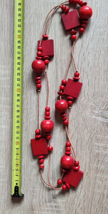 korale drewniane czerwone długie 75cm