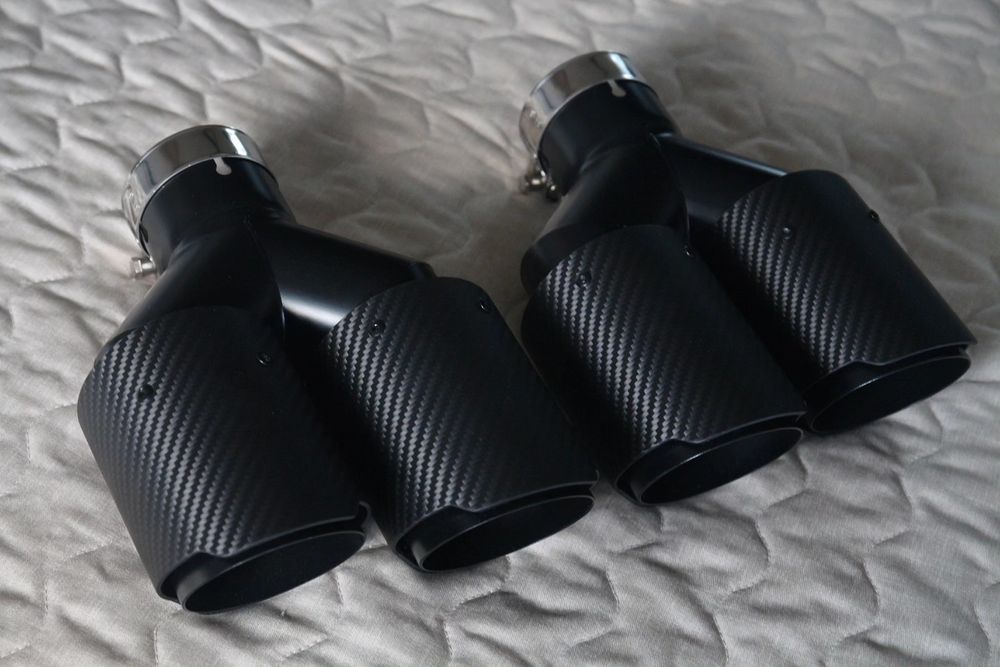 Насадки на глушник із справжнього карбона з глянцю чи мата Akrapovic