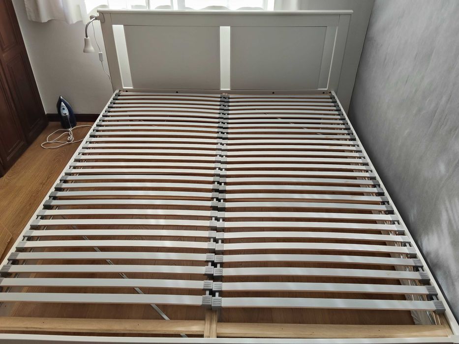 Estrutura de cama SONGESAND, branco com Colchão molas ensacadas VALEVÅG.