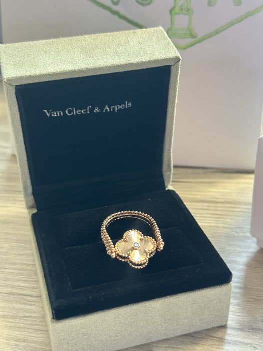 Колечко Van Cleef