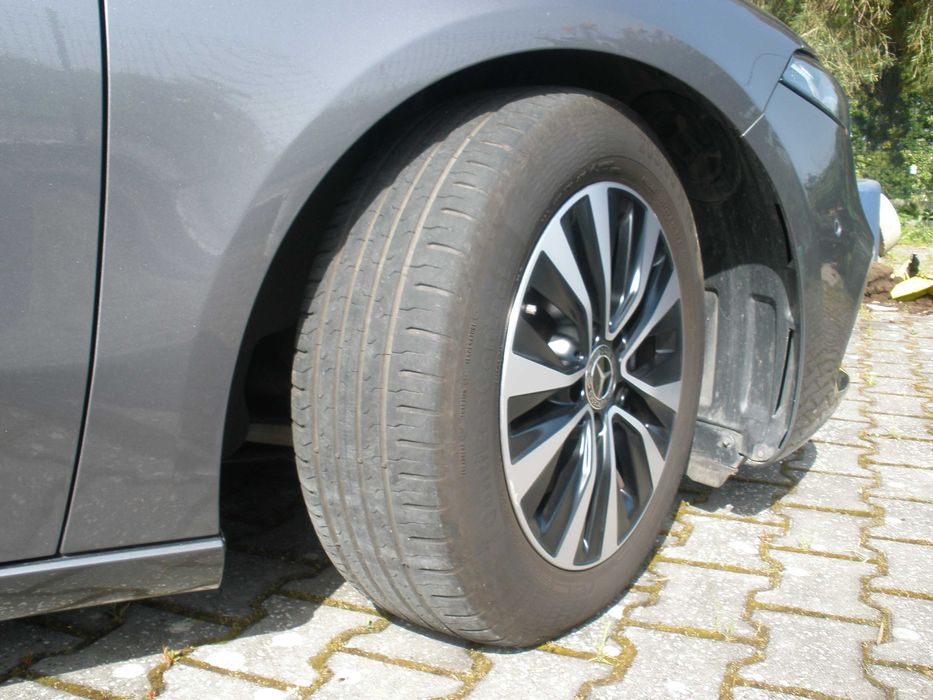 Mercedes A180d como novo. Impecávél . Com apenas 6.000 kms reais