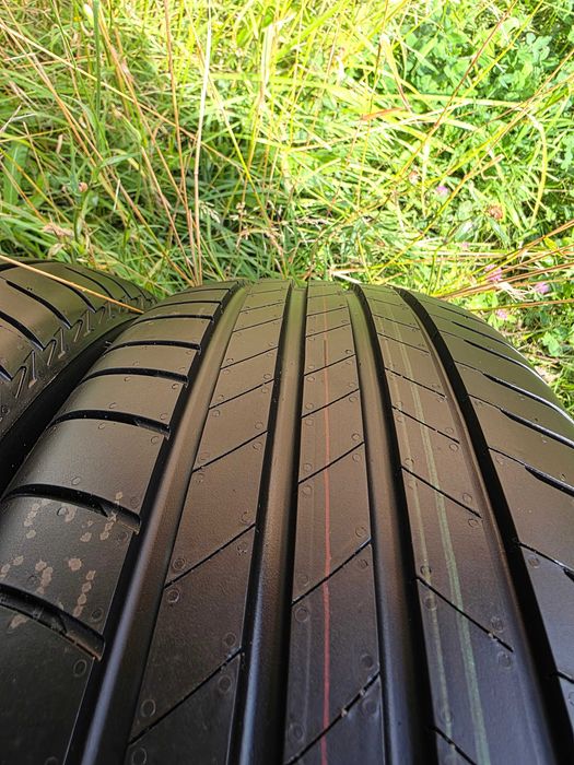 Opony letnie klasy premium BRIDGESTONE 215/60/17 NOWE DEMO 2024 r.