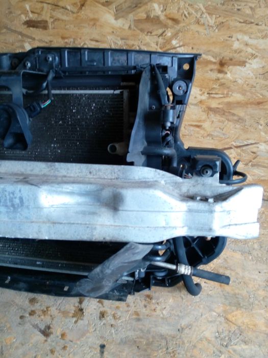 Audi A6 C6 3.2 FSI pas przedni wzmocnienie belka chłodnice wentylatory