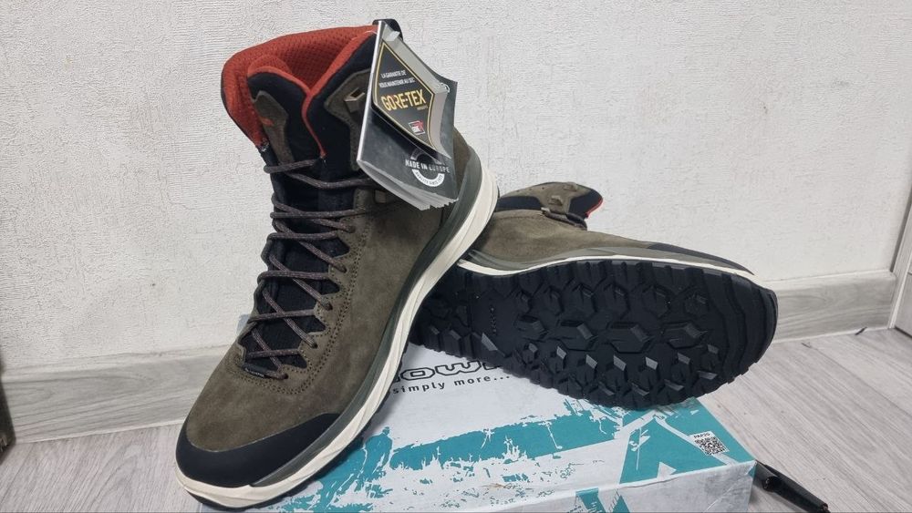НОВЫЕ Lowa Malta GTX (olive).