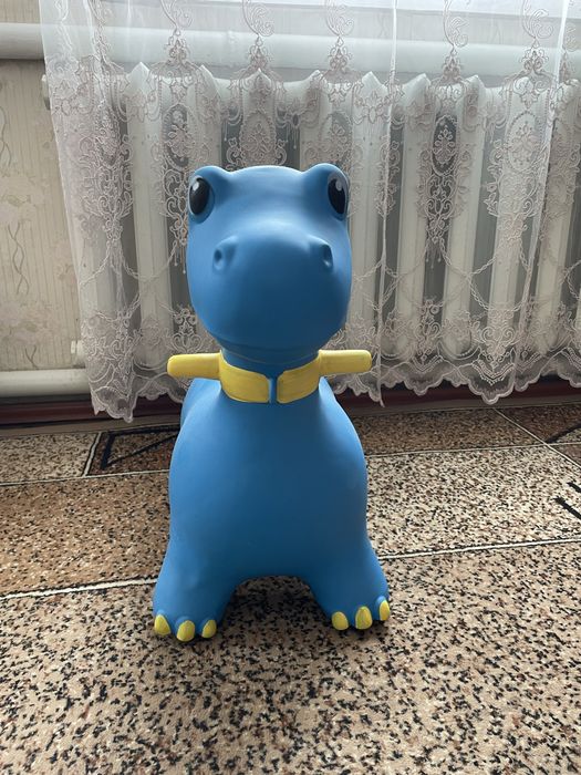 Стрибунець синій динозаврик