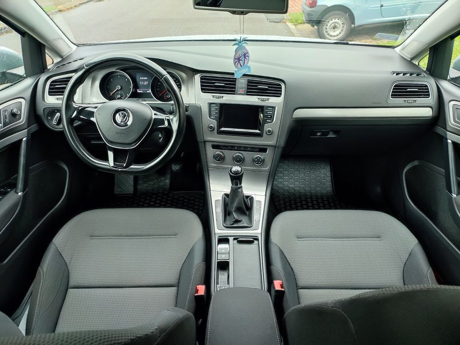 VW Golf VII 7 Variant 2015 w. 1.6 TDI 130km. Polski salon. Prywatnie.