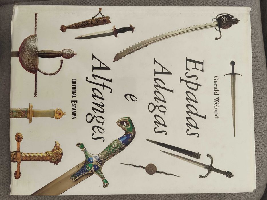 Espadas, Adagas e Alfanjes