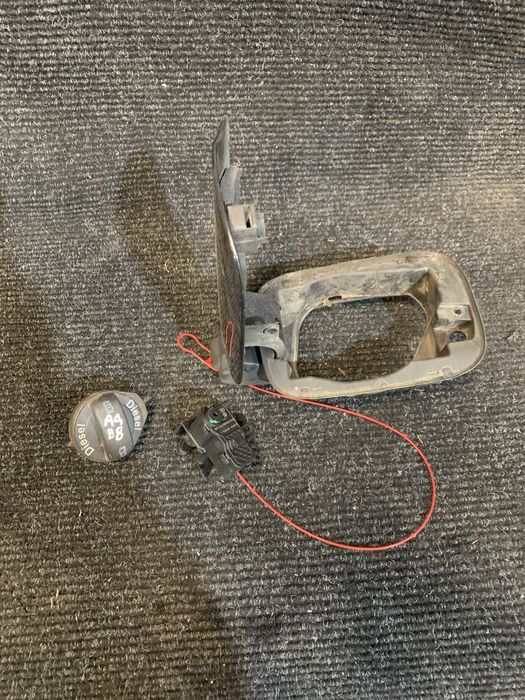 Tampao combustivel audi A4 B8