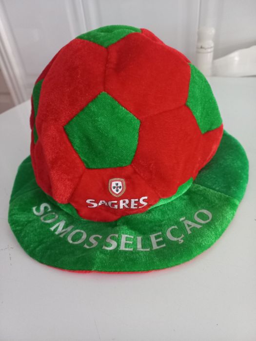 Apoie a Nossa Selecção  com este chapéu muito  leve e fofo.