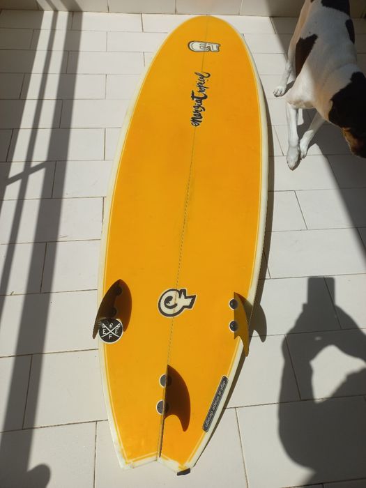 Prancha de surf 6'2 bom estado