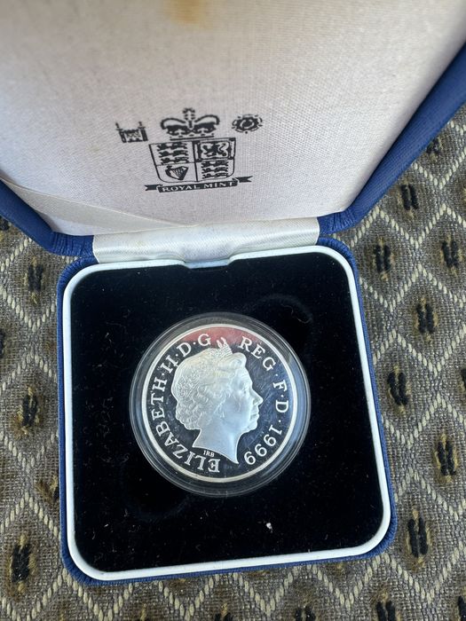 Монета 5 доларів Австралія