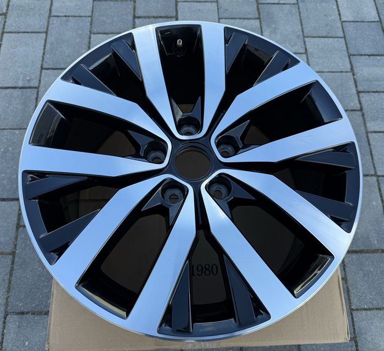 Oryginalna Felga Volkswagen 18" 8J ET50 5X120 7E0 Toluca