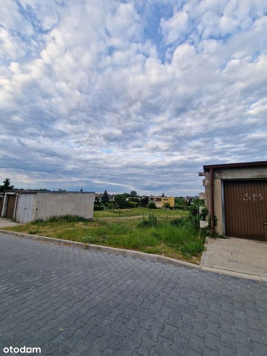 Działki pod garaż 18m2