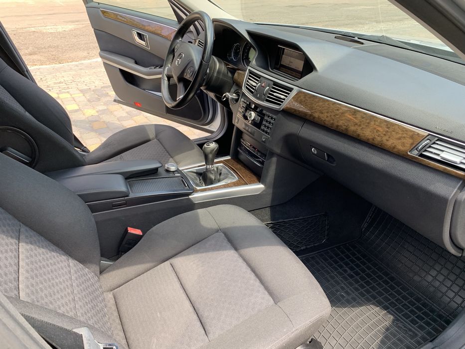 Продам Mercedes-Benz E 212