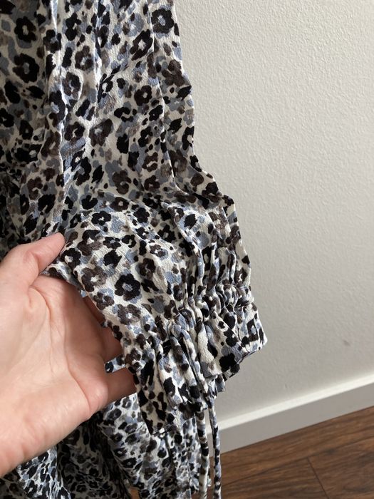 Sukienka mini z kopertowym dekoltem ZARA