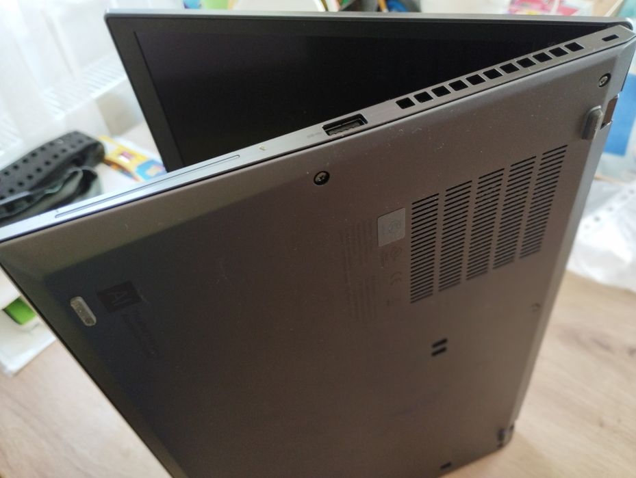 Ноутбук Lenovo T14s gen2 4kUHD i7-1165g7/16Gb DDR4/NVMe256Gb