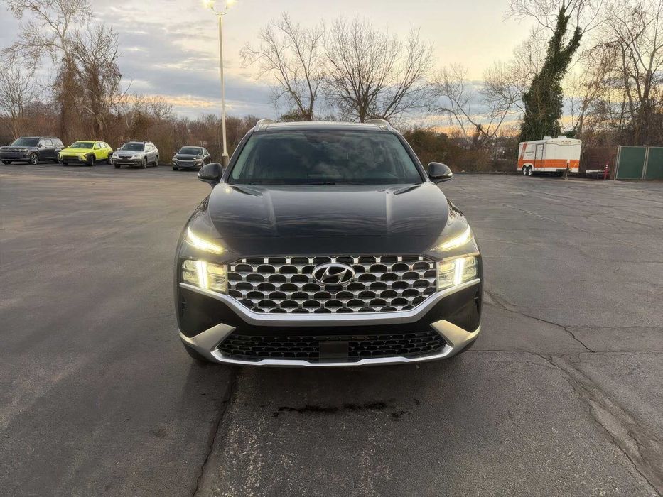 Hyundai Santa Fe Limited      2021