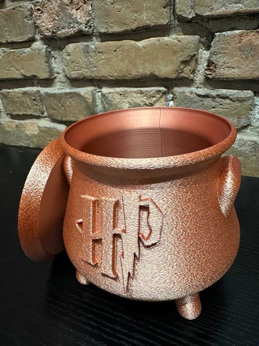 Magiczny kociołek „HP” – unikatowa dekoracja od Świat Magii 3D