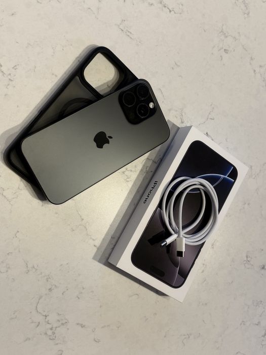 Iphone 16 pro max, 256GB  Tytan Czarny,  Poznań