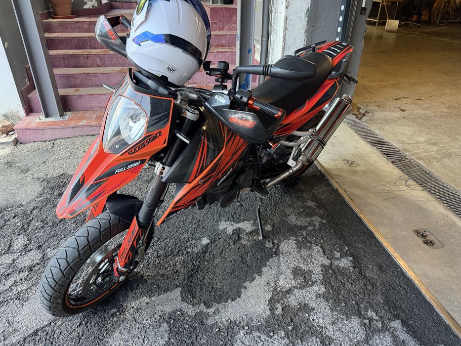 KTM 690 supermoto 2010