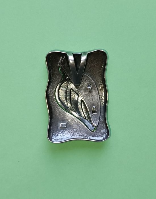 Zawieszka srebrna szer. 2,5 cm wys. 3,5 cm