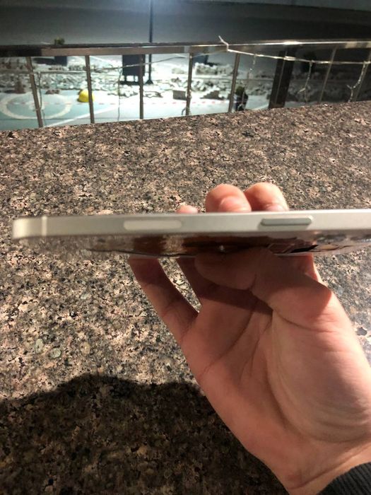 Продам iPhone 12