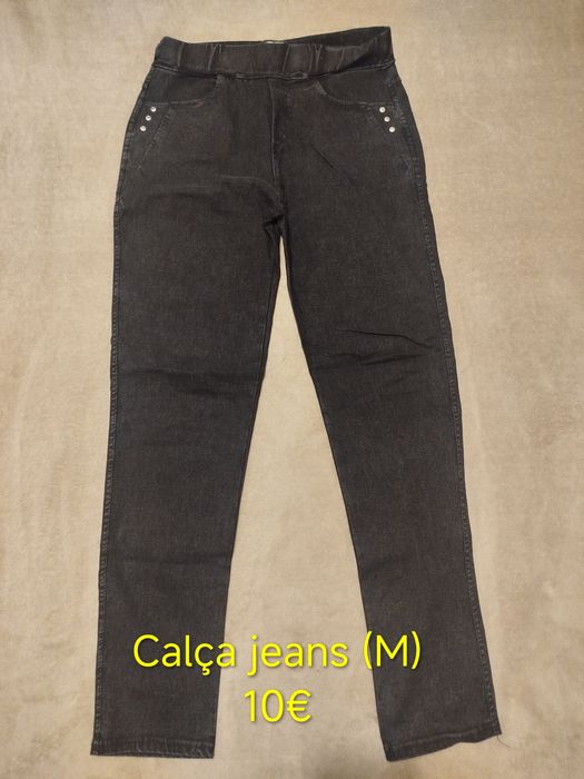 Roupas femininas em bom estado