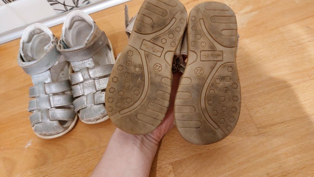 Sandałki dla dziewczynki rozmiar 22