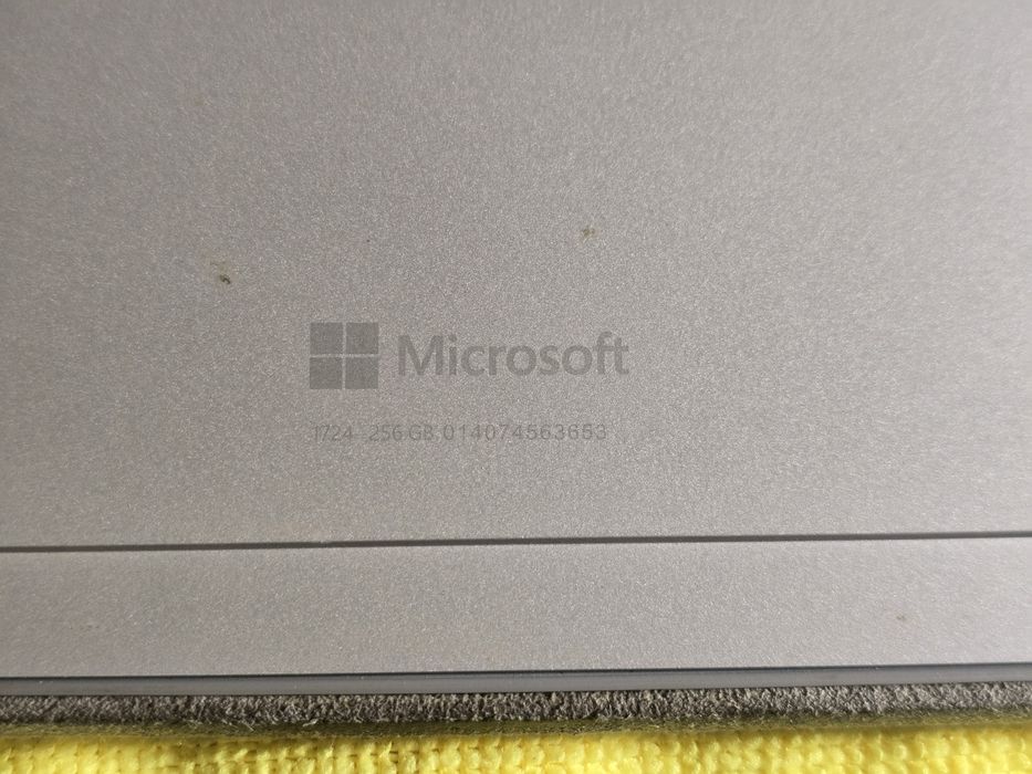 Surface Pro 4 (1724) 8/256 гб
