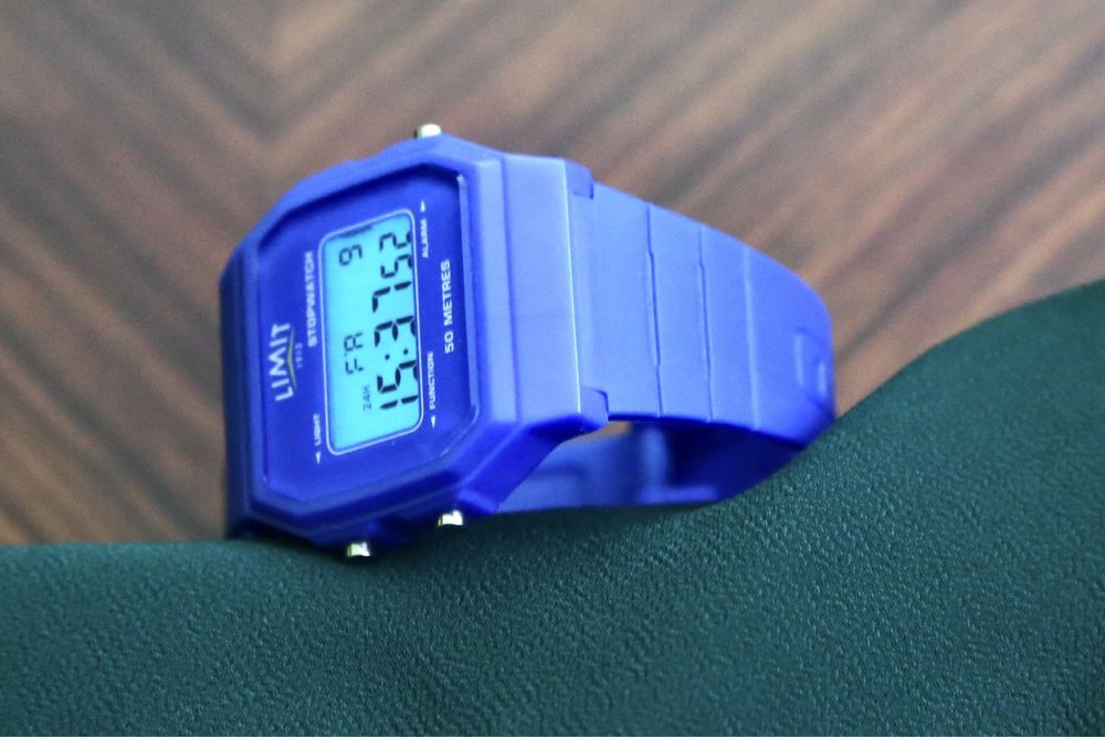 Zegarek Limit z podświetleniem Indiglo, jak nowy