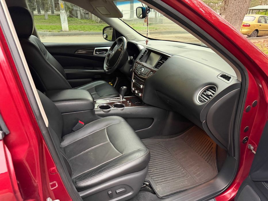Nissan Pathfinder 2.5 гибрид  (R52)