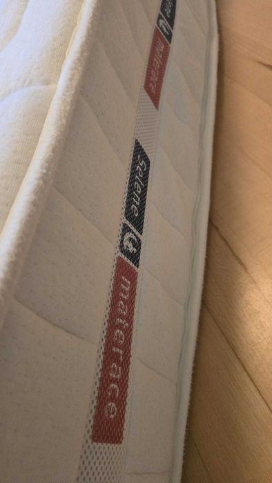 Materac 140 x 200 ze stelażem