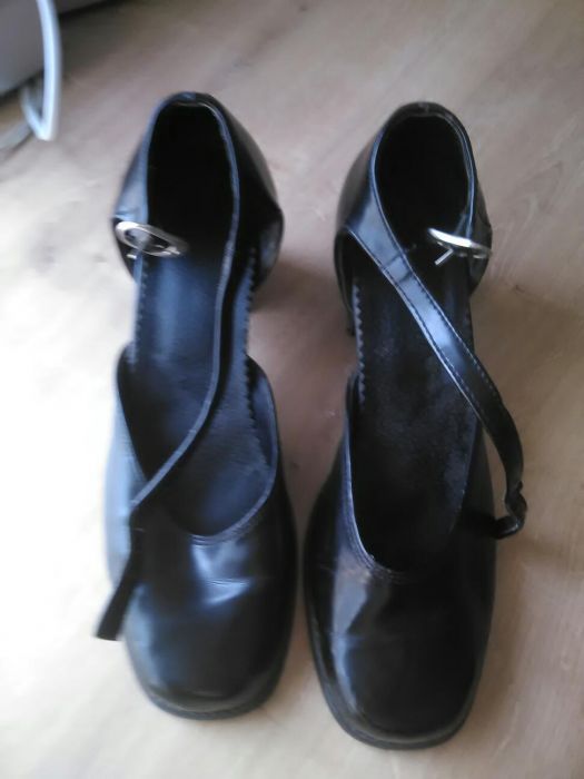 Buty damskie czarne rozmiar 39