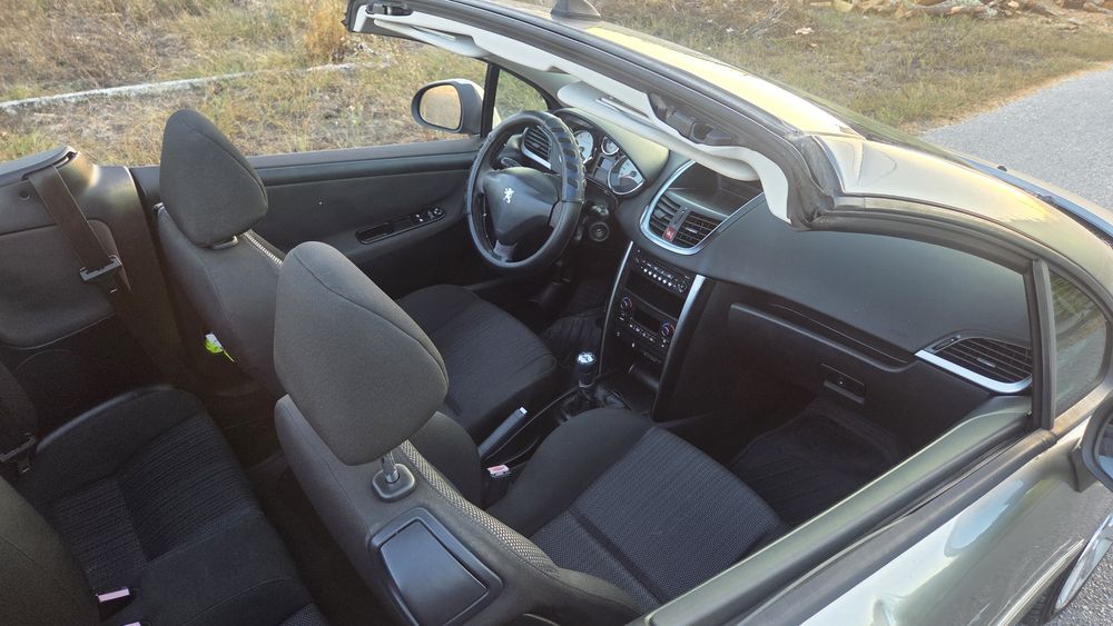Peugeot 207 CC 1.6 HDI Cabrio